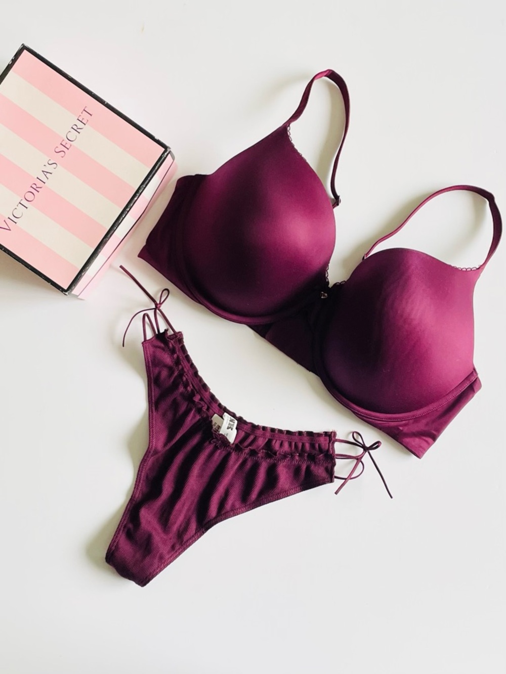 40DD MEDIUM Victoria’s Secret maroon bra set high leg thong panties